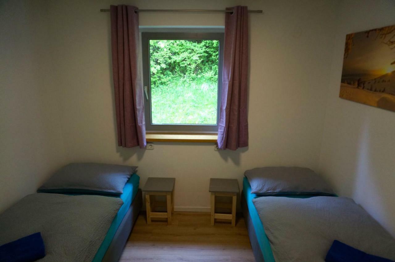 Haus Peter Bed & Breakfast Latschach ober dem Faakersee Exterior foto